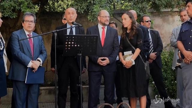Minniti: “Legge su minori non accompagnati è un atto di civiltà”