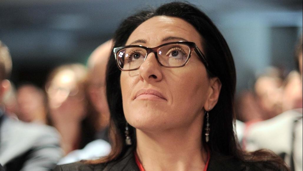 Napoli, vandali contro comitato candidata Pd Valeria Valente