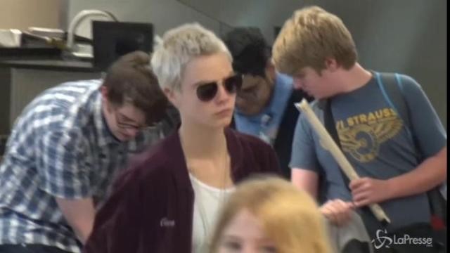 Cara Delevingne, il look è sempre più da maschiaccio