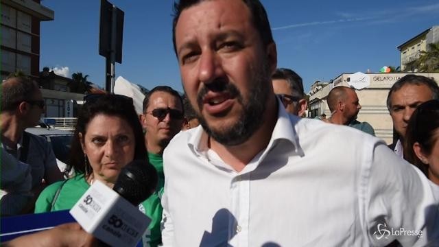 Salvini in Versilia: “O l’Italia cambia o saremo noi i profughi in casa nostra”