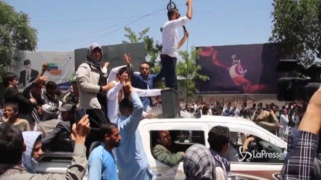 Afghanistan, corteo contro il terrorismo a Kabul: almeno cinque morti