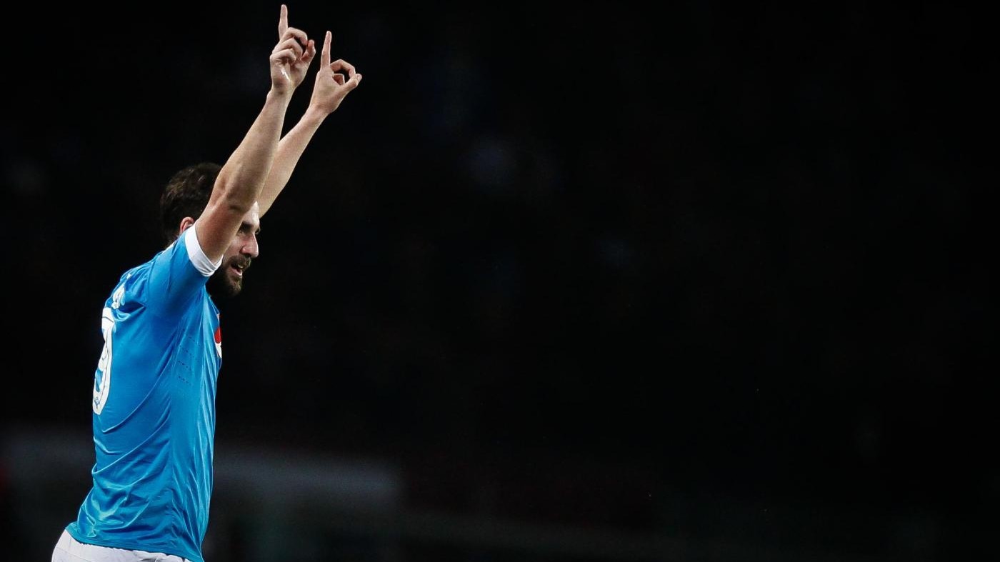 Frosinone ko, Napoli va in Champions. Higuain record: 36 gol