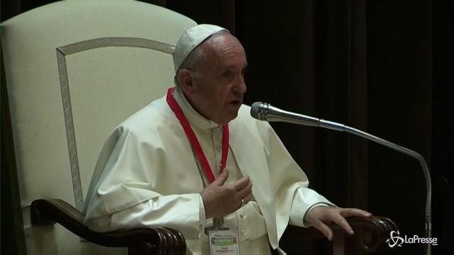 Papa Francesco incontra 400 bambini provenienti da zone terremotate