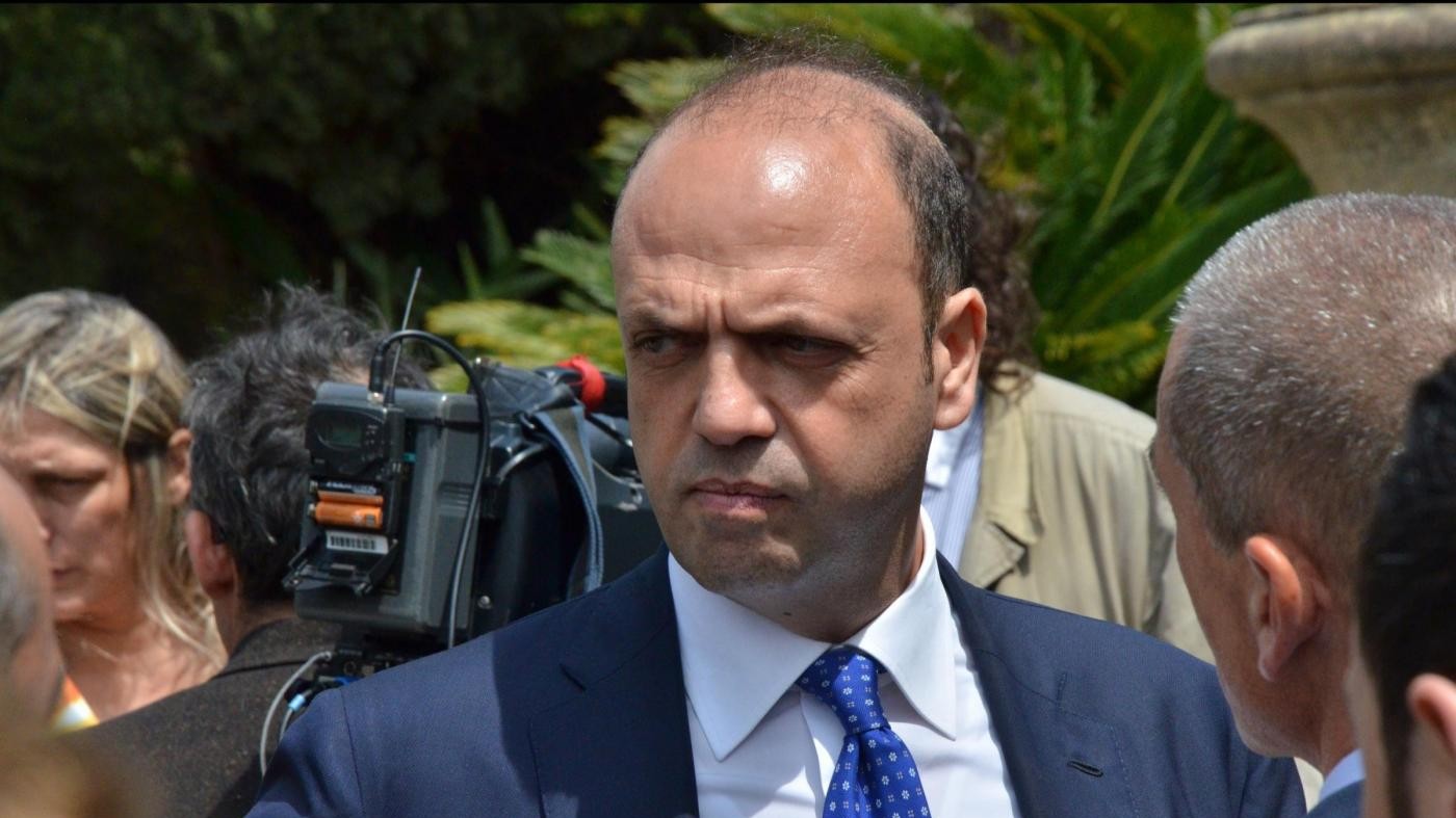 Alfano: Giusto votare anche di lunedì per il referendum