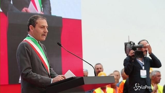 Sindaco di Afragola: “Piazzale stazione intitolato a Zaha Hadid”