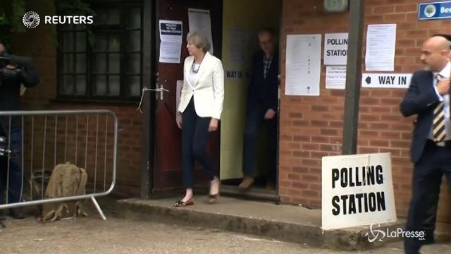 Elezioni Gb: Theresa May ha votato