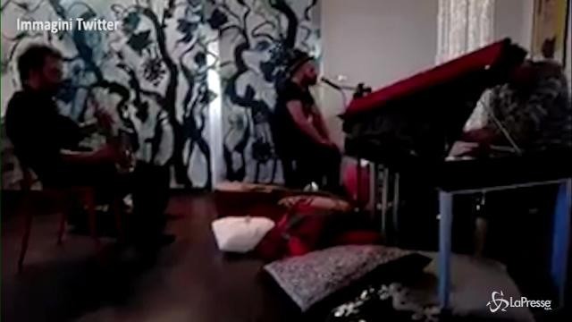 I Negramaro cantano Io che amo solo te