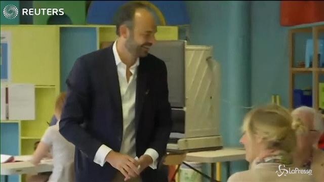 Francia, il primo ministro Edouard Philippe al seggio