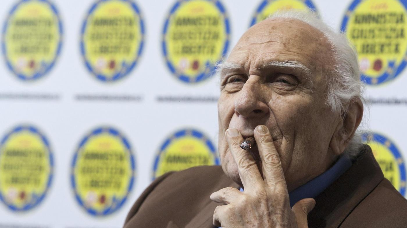Radio Radicale ricorda Pannella. Renzi: Era un leone di libertà