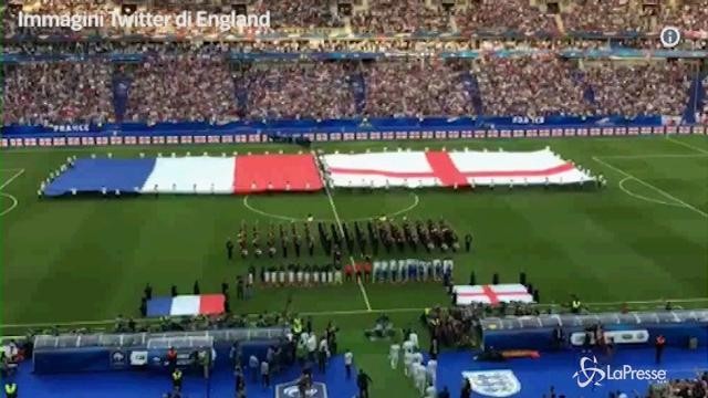 Francia-Inghilterra, tifosi cantano Oasis in memoria vittime attentati