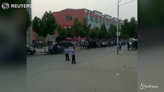 Cina, esplosione davanti a un asilo nido