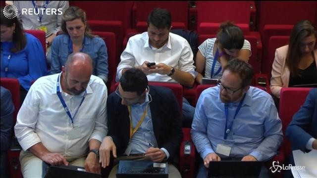 Nuovi aiuti alla Grecia: in arrivo altri 8,5 miliardi