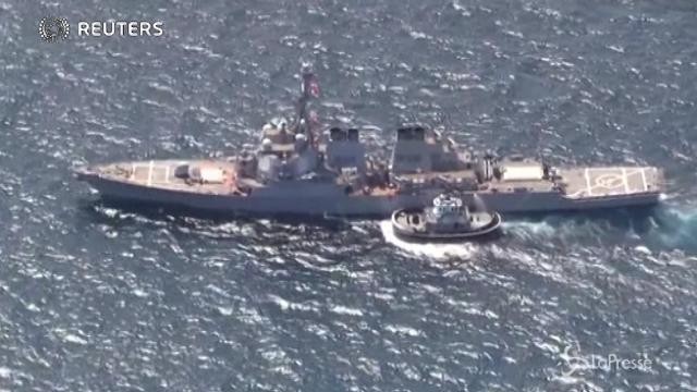 Cacciatorpediniere contro nave merci: i danni alla USS Fitzgerald