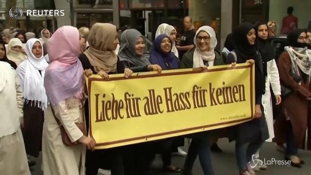 Germania: i musulmani marciano contro il terrorismo