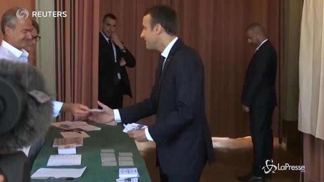 Francia alle urne per il ballottaggio delle legislative