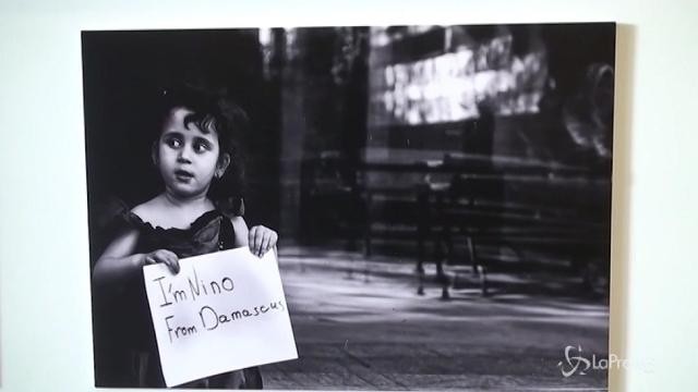 L’Onu espone foto di piccoli profughi a Budapest
