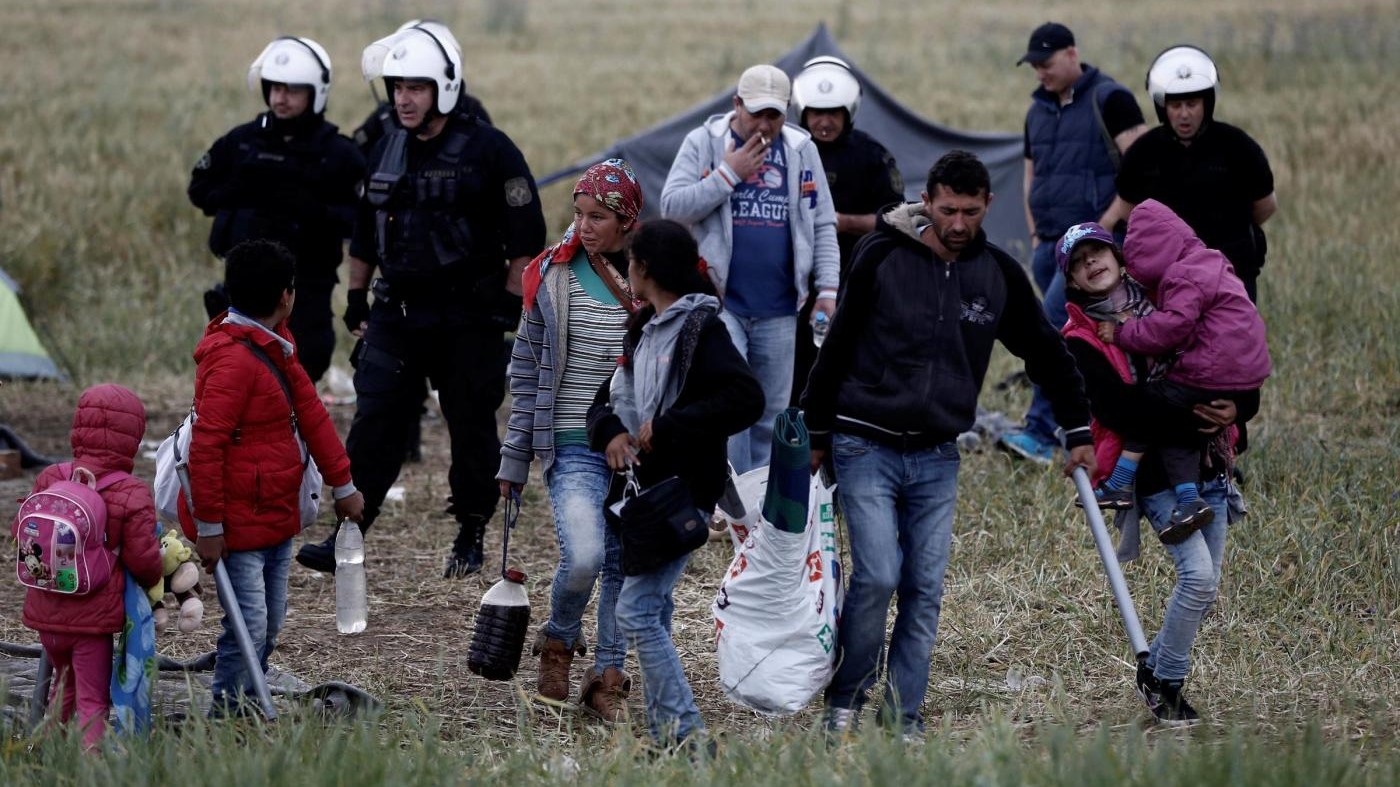 Iniziato lo sgombero di 8mila rifugiati del campo di Idomeni