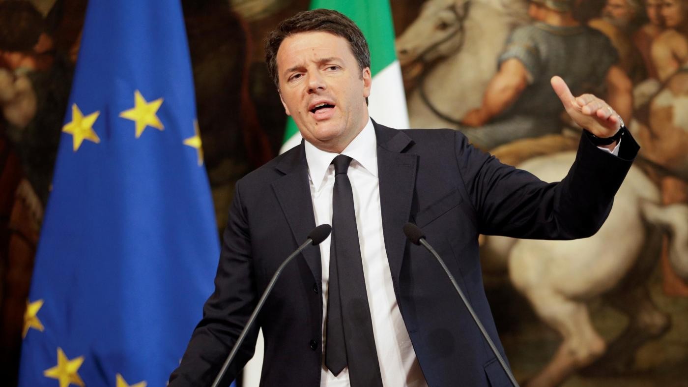 Renzi firma il protocollo per Bagnoli: “Ci pensiamo noi”