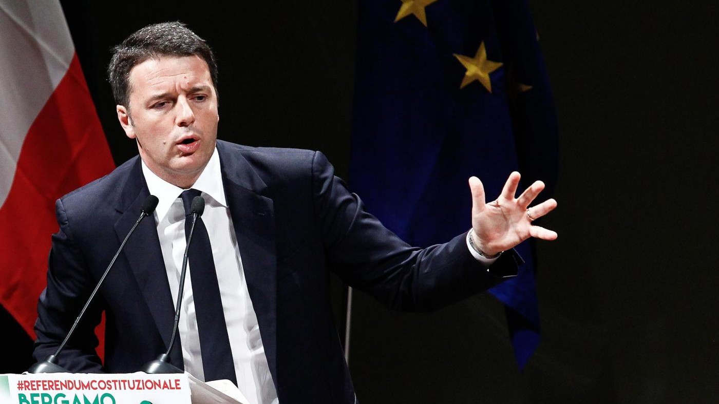 Renzi: Non tocchiamo le pensioni, M5s cocopro della Casaleggio