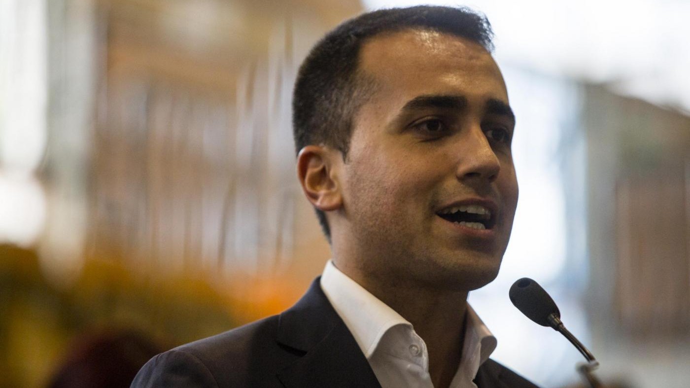 Di Maio: Pizzarotti sospeso da Grillo, il garante è lui