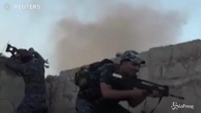 Mosul, forze irachene combattono l’Isis nella Città Vecchia