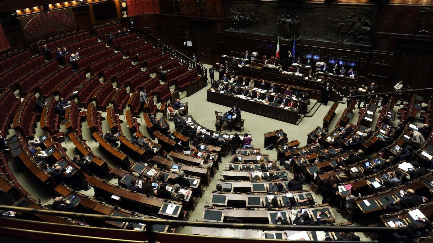 Legittima difesa, aula Camera rinvia il testo in Commissione Giustizia