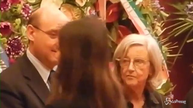 VIDEO Raggi alla camera ardente di Rodotà