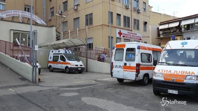 Blatte nell’ospedale: nuovo problema igiene a Napoli