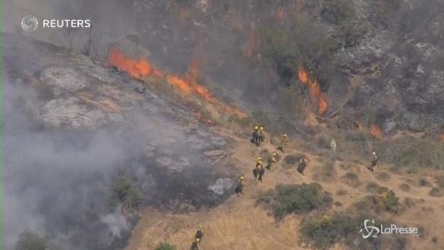 California: incendio intorno a Burbank