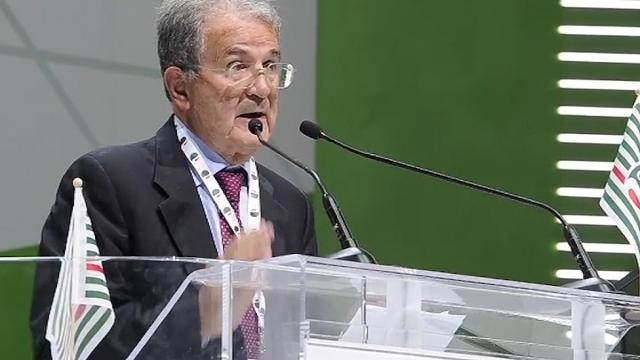 Ue, Prodi: “E’ necessario sforzo per l’unità”