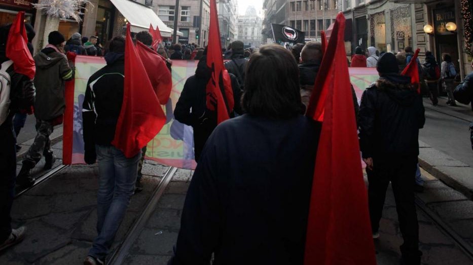 25 aprile, tensioni a Milano tra centri sociali e Brigata Ebraica
