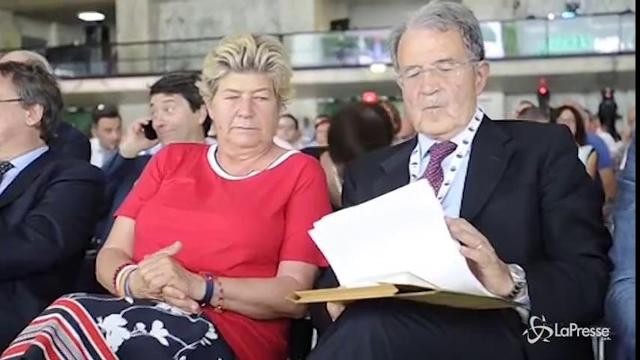 Ue, Prodi: “E’ necessario sforzo per l’unità”