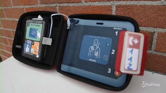 Torino: un defibrillatore per il Campo Oxilia grazie alla Nazionale Cantanti