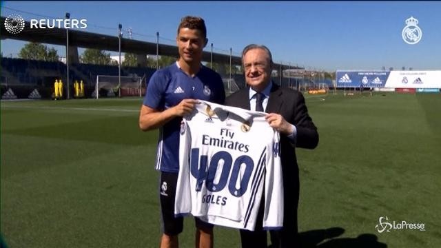 VIDEO Una maglia celebrativa per i 400 gol di Cr7 con il Real