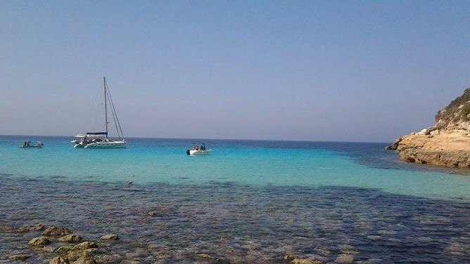 Sardegna, ‘Sa die de sa Sardigna’ dedicato alla migrazione