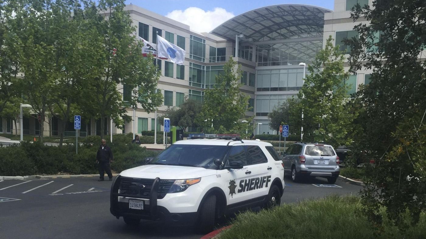 Dipendente trovato morto in sede Apple a Cupertino: è suicidio