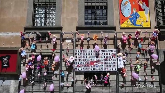 Inaugurato a Roma il Muro delle Bambole