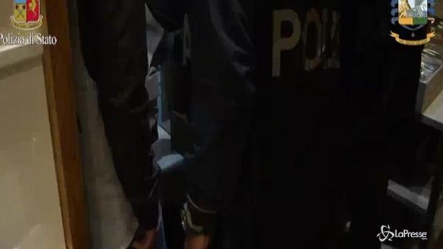 Sequestrato il ristorante “Assunta Madre”: le immagini degli arresti