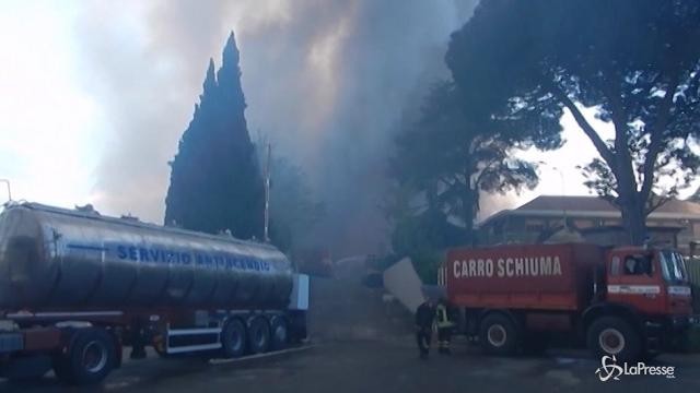 Rogo a Pomezia, trovate tracce di amianto