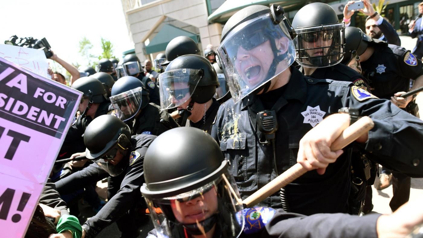 Usa, scontri in corteo May Day a Seattle: 7 fermati, 2 feriti
