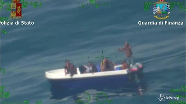Traffico di migranti, arresti a Catania e Agrigento