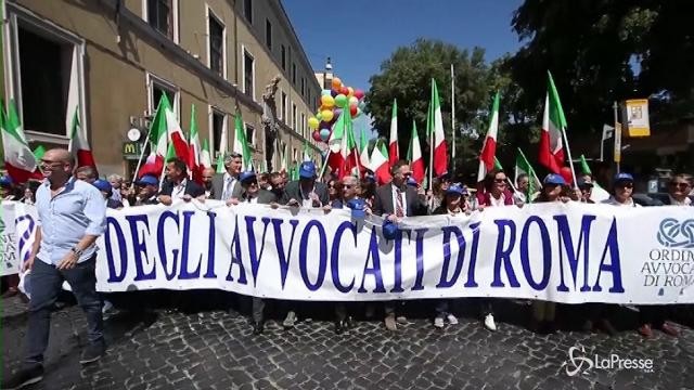 Roma: professionisti in piazza per l’equo compenso”