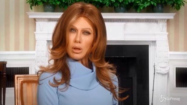 VIDEO Virginia Raffaele si trasforma in Melania Trump