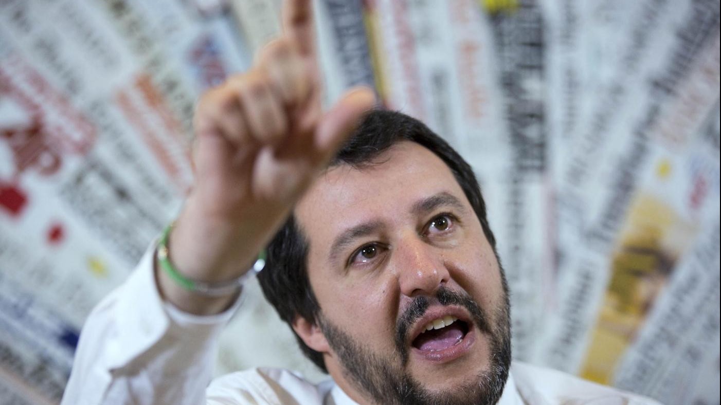 Salvini: Renzi definisce pensionati sfigati, mi fa schifo