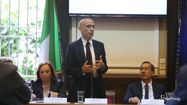 Firmato il patto per l’accoglienza dei profughi