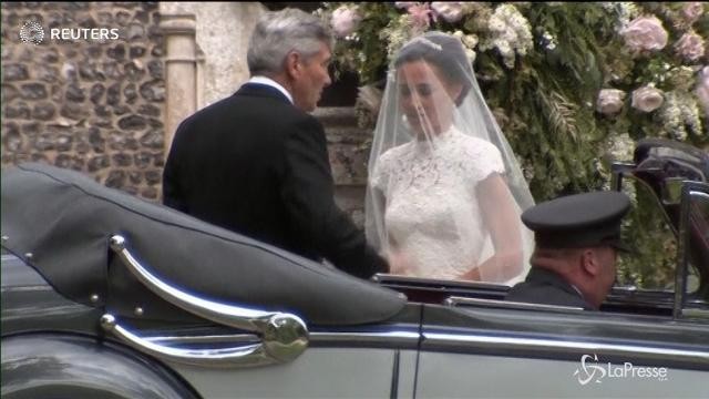 VIDEO Pippa Middleton arriva in chiesa per sposarsi