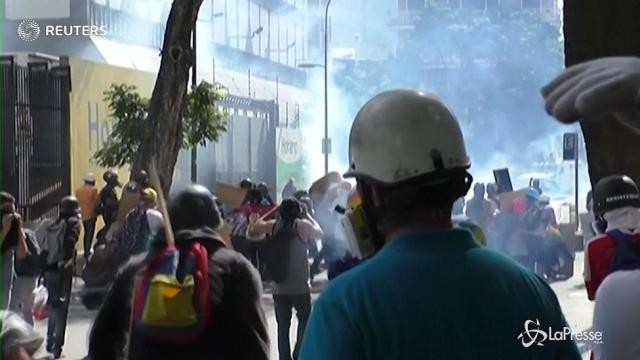 Venezuela: ancora scontri nel 50simo giorno di proteste
