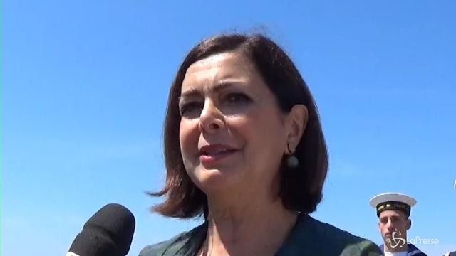 Laura Boldrini a Ostia per la campagna “spiagge pulite”