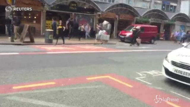 Manchester, evacuato centro commerciale