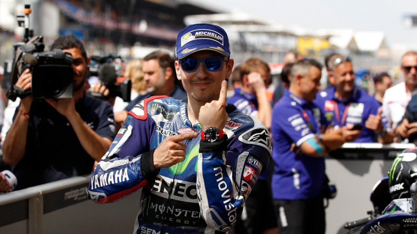 Moto Gp, Lorenzo implacabile ma Valentino fa un capolavoro